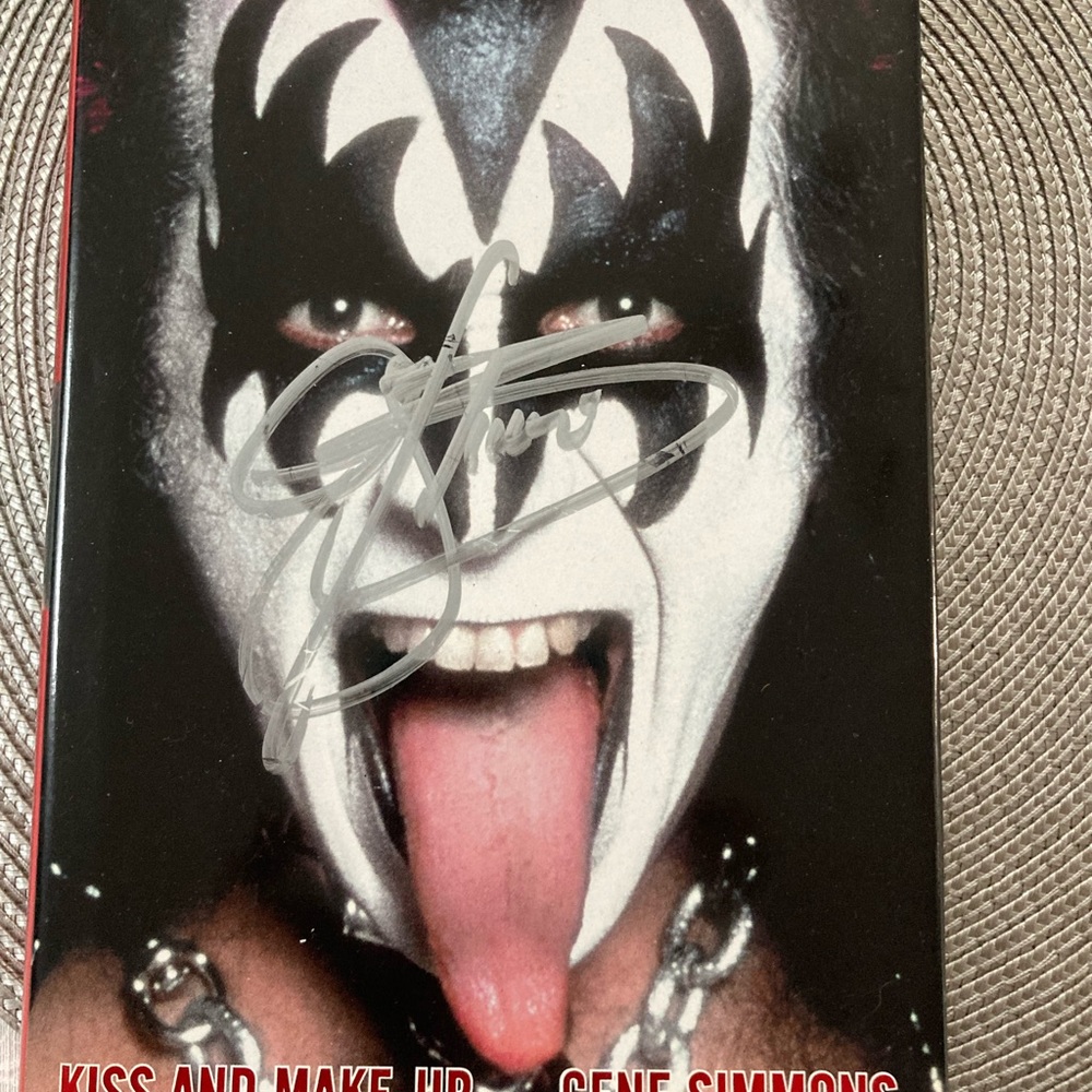 Gene Simmons "KISS AND MAKE-UP" SIGNED HARDCOVER AUTOGRAPHED Book Biography 2001